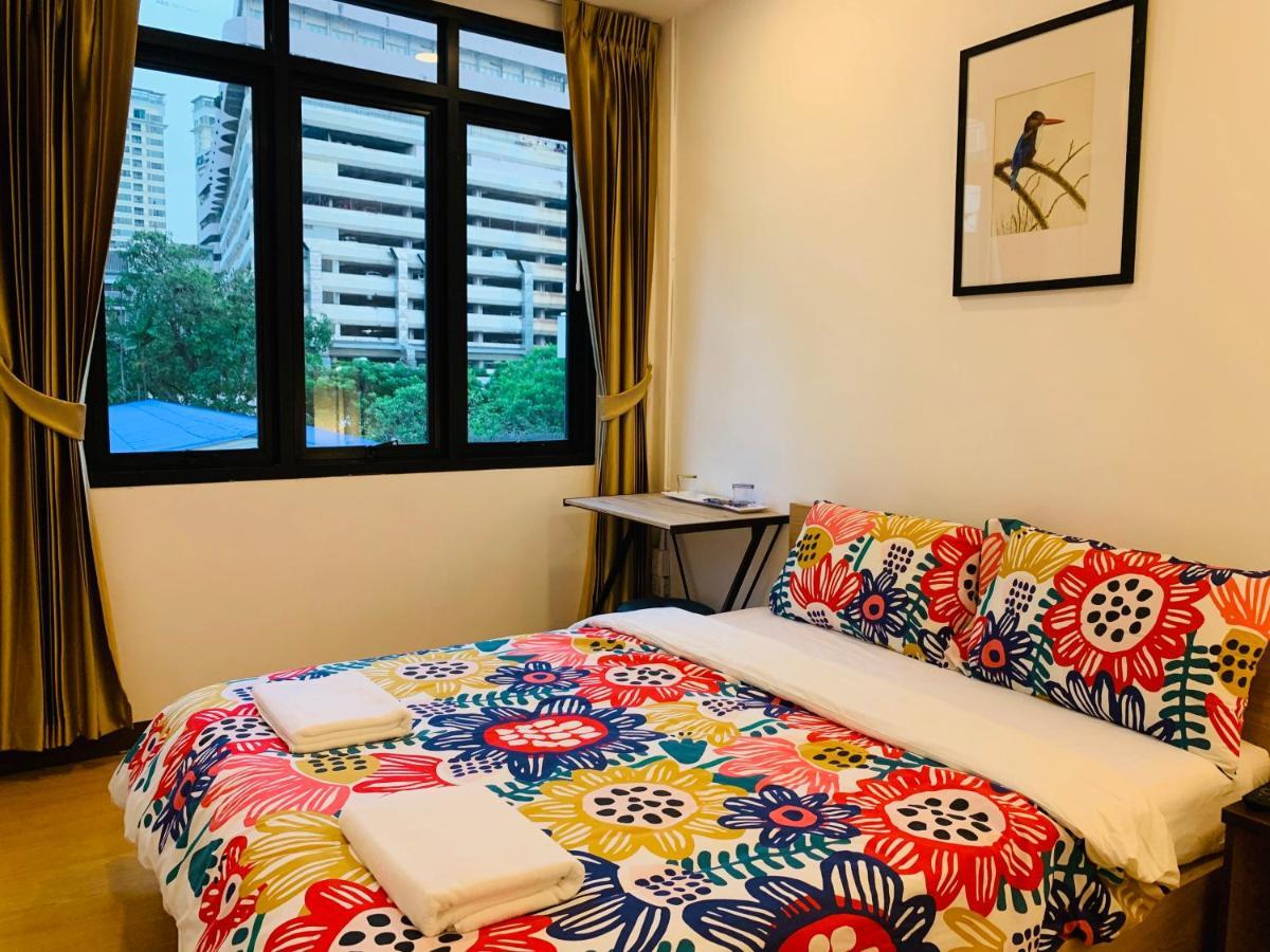 Daraya Hostel Bangkok Exterior photo